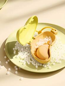 1/2pcs Banana Shaped Toothbrush Holder - Reusable Clip-On Toothbrush Cover - Durable Plastic Toothbrush Storage Box - Cute Portable Toothbrush Protector Suitable For Business Travel And Home Use - Fits All Standard Toothbrush Heads - Couple Toothbrush Protector (Yellow Base Is Green, Green Base Is Yellow) - Multicolor - View 8