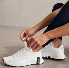 Nike Free Metcon 6 低筒 輕便透氣綜合訓練鞋 - 白色 - 查看 12