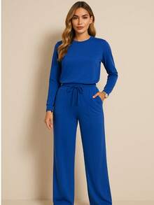 Traje 2 piezas casual de otoño que incluye blusa corta holgada y pantalones pierna ancha tipo pata elefante amplios y cordón en la cintura tela sin transparencias - Azul - Ver 2
