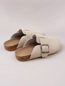 1 Pair Fashion Versatile Children's Mule Slippers, Metal Buckle Decor, Suede Material, Comfortable Non-Slip, Closed Toe Strap, Beige Flat Heel, Retro Casual, Suitable For Daily Wear