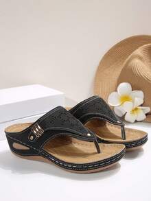 2026 New Style Women's Wedge Heel Flip-Flops - Breathable Hollow-Out Toe & Clip Design, Lightweight Synthetic Cover Sandals With Cushioned EVA Insole & Non-Slip PVC Sole, Slip-On All-Season Casual Shoes, Comfortable Footwear, Crisscross Strap Design, Durable Traction Footwear - Đen sâu - Xem 3