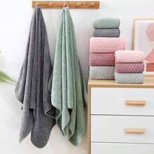 3 pièces/Set Ensemble de serviettes de bain, 70x140cm - Douces, absorbantes, séchage rapide, avec boucle de suspension, convient pour la salle de bain, le spa, l'hôtel, la piscine, la plage, la salle de sport et plus encore. Serviettes de douche pour le salon de beauté, l'hôtel, les sports, les essentiels de la maison, la serviette, les soins de la peau