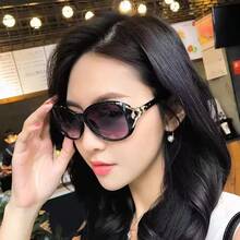 1pc Women's Black Sunglasses With Camellia Hollow Lacquer Rose Flower Large Frame - Black - View 3