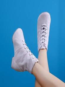 1.5cm Low Heel Soft Bottom White Ballet Flats, Lace-Up High Top Indoor Sports Shoes, Canvas Jazz Dance Shoes For Modern Dance, Salsa Dance Performance And Practice, Comfortable, Soft And Lightweight