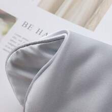 1个丝滑睡眠眼罩，双面100%遮光，可调节滑动扣，亲肤柔软无压迫感，适合夜间深度睡眠、白天小憩、长途旅行、办公室休息，缓解眼部疲劳，是旅行必备配件，也适合失眠者、睡眠浅者、学生和上班族。 - 黑色 - 查看 9