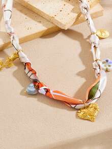 1 Peça Lenço de Seda Estiloso e Boêmio, Colar Feminino, Pingente Multielemental Banhado a Ouro em Aço Inoxidável Resistente à Descoloração, Acessório Adequado para Todas as Estações, Uso Festivo ou Diário, Presente de Natal