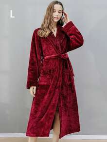 1PC Winter And Spring Thick Couple Bathrobe, Simple And Elegant After-Bath Men's And Women's Sleepwear, Suitable As Gifts For Valentine's Day/Independence Day/Halloween/Christmas. Can Be Worn In Winter And Spring.Thickened,Flannelette,Flannel Warm Winter Decor