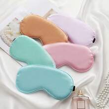 1个丝滑睡眠眼罩，双面100%遮光，可调节滑动扣，亲肤柔软无压迫感，适合夜间深度睡眠、白天小憩、长途旅行、办公室休息，缓解眼部疲劳，是旅行必备配件，也适合失眠者、睡眠浅者、学生和上班族。 - 黑色 - 查看 6