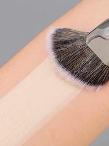 1 斜角/扁平斜角腮红刷，斜角设计贴合面部轮廓，轻盈自然，不留刷痕，打造透明底妆，快速上妆，均匀晕染，斜角设计，柔软纤维刷毛，美妆工具。 - 彩色 - 查看 8