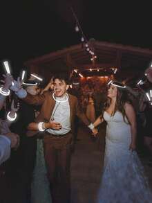 20/50/100 قطعة عصا إضاءة متعددة الألوان، ديكورات عصا إضاءة، إضاءة مستمرة لمدة 8~12 ساعة، تضيء في الظلام، تضيء الحفلات، أساور، قلادات، نيون، حفلات الزفاف، عصا إضاءة ذات ألوان أكثر إشراقًا، مناسبة للحفلات والبارات والنوادي الليلية وحفلات الإضاءة