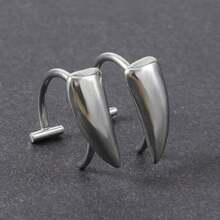 2PCS Stainless Steel Fake Lip RingLip Piercing Jewelry Vampire Teeth Wolf Tooth Lip Studs  Personalized Fangs For Women Men - như hình ảnh - Xem 2