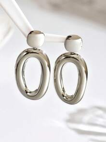 1 Paar minimalistische ovale Ohrringe, glatte Linien mit natürlicher goldener Textur, luxuriöses hochwertig Design, das einen insgesamt modischen und eleganten Look verleiht