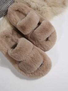 2025 Nuevas pantuflas esponjosas de talla grande para mujeres, pantuflas de suela gruesa y de felpa para uso interior y exterior, antideslizantes, para otoño/invierno