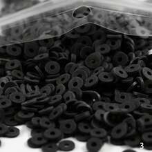 2000 piezas de cuentas de arcilla blanca para hacer pulseras, cuentas redondas planas de arcilla polimérica de 6 mm, cuentas espaciadoras Heishi para hacer joyas, aretes, pulseras, collares