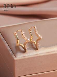 Hihho 2 件闪亮透明白色方晶锆石嵌入式光滑五角星方晶锆石环状耳环，适合女士日常佩戴，节日派对礼物 - 金色 - 查看 3