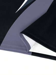 Camisa polo de manga larga para hombre, diseño geométrico de patchwork en blanco, negro y gris con un estilo minimalista, líneas elegantes que transmiten sofisticación, cuello clásico de polo con cierre de botones, tela cómoda, versátil para el trabajo, casual, al aire libre, primavera/otoño - Negro - Ver 5