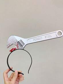 1/4件万圣节头箍见刺刀菜刀剪刀斧头锤仿真穿头吓人菜刀扣恐怖角色扮演道具头箍，万圣节恶作剧拍照道具