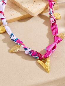 1 Peça Lenço de Seda Estiloso e Boêmio, Colar Feminino, Pingente Multielemental Banhado a Ouro em Aço Inoxidável Resistente à Descoloração, Acessório Adequado para Todas as Estações, Uso Festivo ou Diário, Presente de Natal