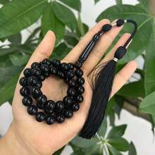 A 45-Bead Synthetic Resin Prayer Bead Bracelet With A Warm And Smooth Touch. It Is A Daily Prayer And Worship Bracelet For Muslims, Suitable For Both Men And Women. It Is Also An Arabic Prayer Bead Bracelet.
