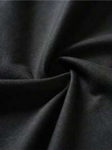 Esta camiseta informal para mujer, 100 % algodón, presenta un estampado de calavera y un diseño inspirado en el Día de Muertos. Con cuello redondo y manga corta, es cómoda y versátil, perfecta para primavera y verano, y perfecta para cualquier ocasión. Su color liso la hace perfecta para el día a día. - Negro - Ver 8