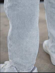 Men's Casual Slim Fit Pocket Tapered Leg Jeans - Light Wash - View 6