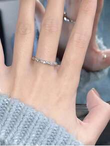 1 Stück stilvoller Edelstahl einfacher verdrehter Strass Dekor offener Ring