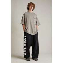 Essentials Pantalones de chándal holgados de felpa gruesa negros - Negro - Ver 2