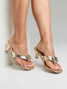Sandália Feminina Salto Fino Luxo Enfeite Tendencia Confortável moda Blogueira - Dourado - Visão 1