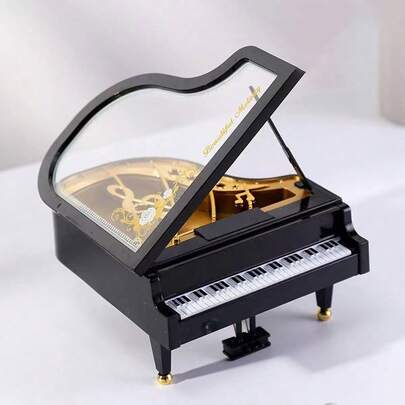 Elegante caja de música de piano blanco - Diseño mecánico intrincado, acentos dorados, ideal para decoración del hogar y regalo único para el Día de San Valentín o cumpleaños, artículo de decoración del hogar | Diseño con forma de piano | Construcción de plástico, accesorios de piano, regalo perfecto para Navidad, cumpleaños, Día de San Valentín, decoraciones navideñas