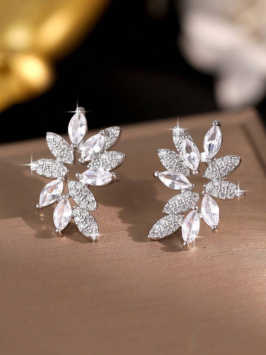 1 Pair Funky Feather Wing Shape Earrings For Women Girlfriend Mother ...