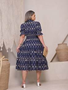 Women's Fashion Midi Dress In 3D Laise Fabric With Elastex On The Back And Button On The Front And Lining - 雙色海軍藍. - 查看 3