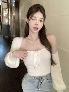 Rikumo 两件套性感迷人杏色吊带上衣和仿毛皮长袖毛衣套装，适合约会、通勤、圣诞节、新年和冬季穿着。 - 杏色 - 查看 7