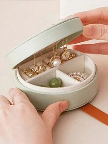 Sanrio 1pc Portable Jewelry Case Small Jewelry Boxes For Women Simple Home Jewelry Organizer Travel Organizer Fine Mini Storage Box For Earrings Travel Jewelry Zipper Case For Earrings Rings Necklaces Bracelets Portable Mak