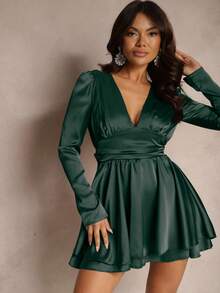 Satin Mini Dress With Deep Neckline And Tie Back - Green - View 4
