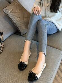 Plus Size Women Comfortable Versatile Round Toe Color Blocking Slip-On Loafer Flats With Bow Decor