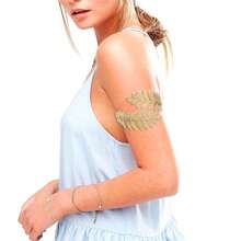 5 Pieces. Professional Santa Claus Costumes. Men's Santa Claus Outfits Include Santa Claus Hats, Gloves, Glasses, Gift Bags, Belts. Suitable As A Christmas Gift For Men. Applicable For Christmas Events Or Christmas Parties.