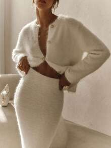 女士优雅休闲纯色两件套，时尚街头蓬松长袖单排扣开衫和裙子针织套装，秋冬 - 白色 - 查看 4