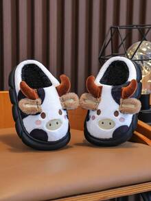 一双可爱卡通奶牛图案儿童新款秋冬毛绒保暖拖鞋，休闲舒适，防滑软底家居拖鞋 - 黑與白 - 查看 4