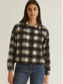 Chaqueta corta abrigadora con forro aborregado ideal para otoño/invierno - Negro - Ver 1