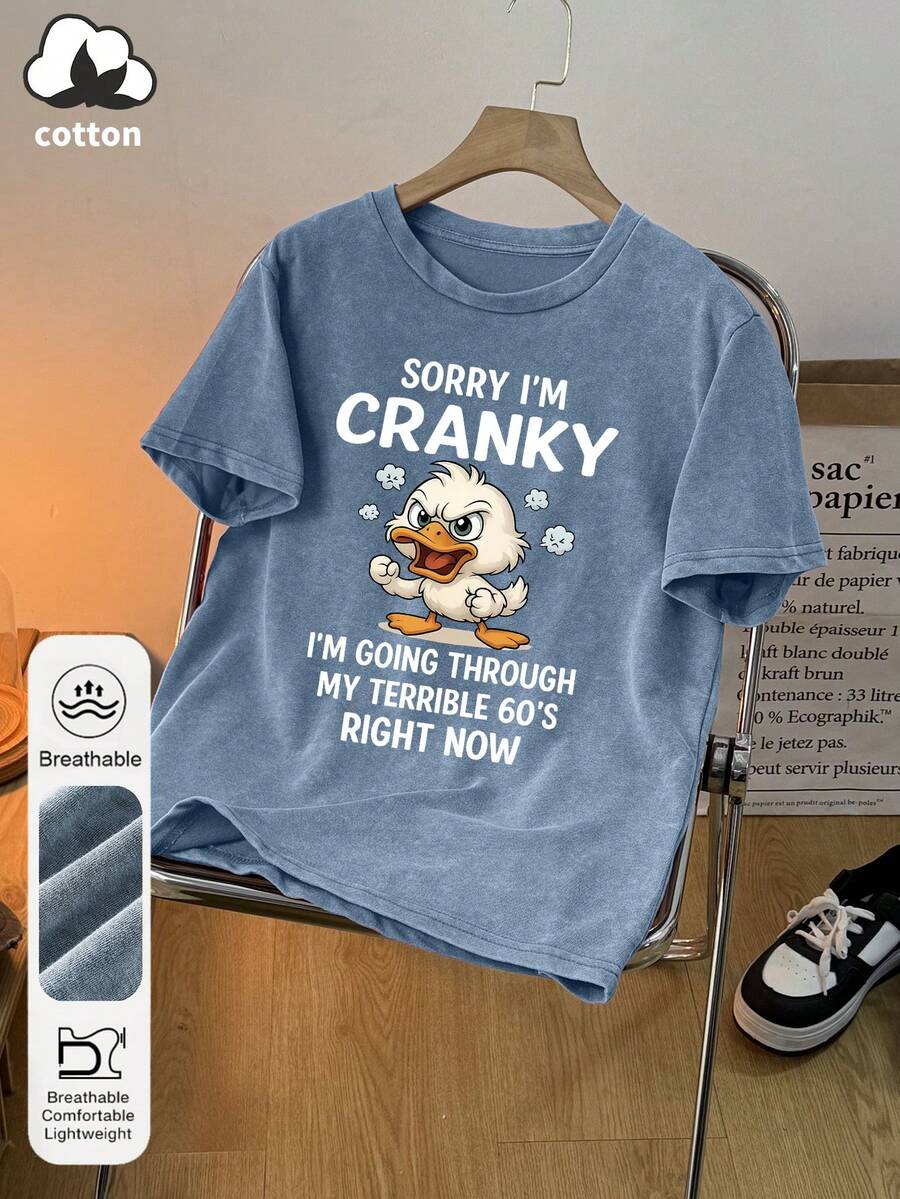 Camiseta feminina plus size com estampa retrô de pato, decote redondo e manga curta, casual simples para o dia a dia, plus size, lavada, agora passando por uma época ruim dos anos 60, roupas femininas de verão com estampa gráfica de pato irritado, blusas de verão com estampa gráfica de letras - Azul - Ver 1