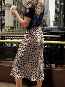 ELVA Curve 豹纹印花半身裙，适合派对、办公室、鸡尾酒会、音乐节、休闲外出、街头风、秋季、返校季、万圣节、外出上衣、西部风、优雅休闲、复古风、商务休闲、教师装、春假等场合。 - 卡其色 - 查看 4