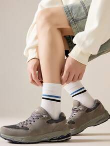 10/5/1 Pair Men Anti-Odor Moisture Wicking Simple Versatile Running Sports Socks, Autumn/Winter Long Tube Couple Socks, Black & White Casual Socks, Comfortable Soft Classic Socks For Students