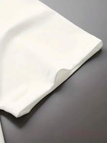 Maglietta casual da uomo, girocollo in cotone con stampa a artiglio Kelme, maniche corte leggere, tessuto leggermente elasticizzato, vestibilità regular, abbigliamento casual