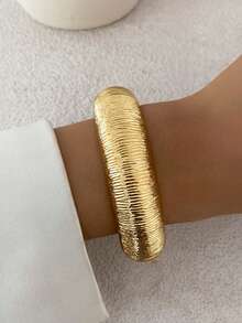 Conjunto de pulseiras com design geométrico assimétrico e gota d'água, 1 a 4 peças, pulseira de metal grosso, pulseira com abertura de mola ajustável, presente perfeito para uso diário feminino e decoração de festas