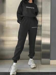 Conjunto de ropa deportiva casual para mujeres primavera/otoño, poliéster 100% con diseño de alfabeto bordado, cuello redondo con hombros caídos, tejido de punto, estiramiento medio, conjunto de sudadera y pantalones sueltos - Negro - Ver 2