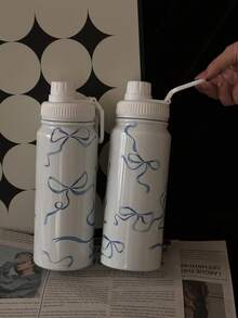 600ml/800ml/1000ml三种容量水壶可选，不锈钢保温水壶，大容量设计，蓝色蝴蝶结印花，水壶造型极具吸引力，配有手提包，方便携带，适合送给家人朋友的礼物，万圣节礼物，圣诞节礼物 - 彩色 - 查看 3