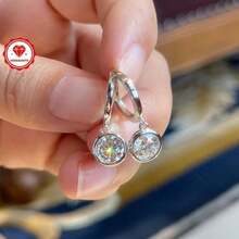 1 Pair Moissanite Earrings 6.5mm Round Moissanite Earrings Style Earrings Fashion Earrings Jewelry Birthday Gift G, Moissanite 6.5mm * 2 Pcs, Total Carat 1.0 Carat * 2 Pcs - 耳環 - 查看 1