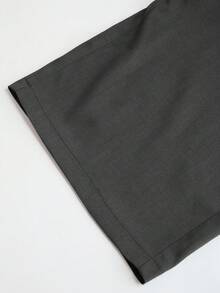 Vela Rue 极简设计连体裤，钩扣和拉链闭合，黑色修身阔腿裤，版型修身，适合所有季节