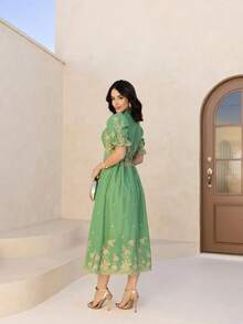 Elegant Midi Dress In 3D Embroidery, Lined, Princess Puff Sleeve, Ruffle Hem - màu xanh lá - Xem 2