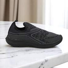 Tênis Meia Feminino – Design Anatômico, Calce Fácil e Conforto Ideal Para Qualquer Ocasião. - PRETO/PRETO - Visão 4